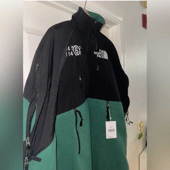 MM6 Maison Martin Margiela Black and Green Cape - NWT - Picture 2 of 7